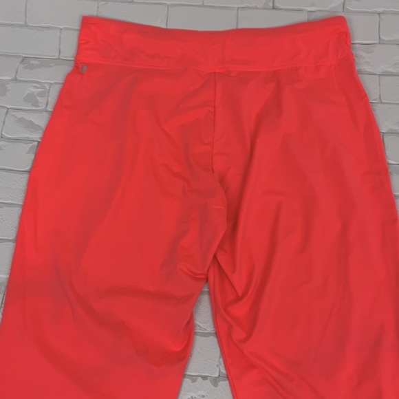 Fabletics Crop Pants Size XL Bright Coral pink Stretchy Lounge Comfort - Picture 12 of 13